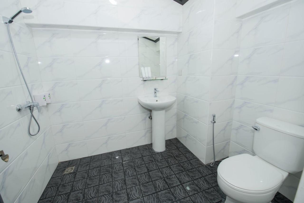 Traveller Lodge Ngapali By River Top Екстер'єр фото
